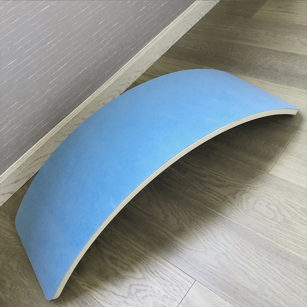 Himmelblaues Balance-Brett aus Holz für sensorisches Spiel
