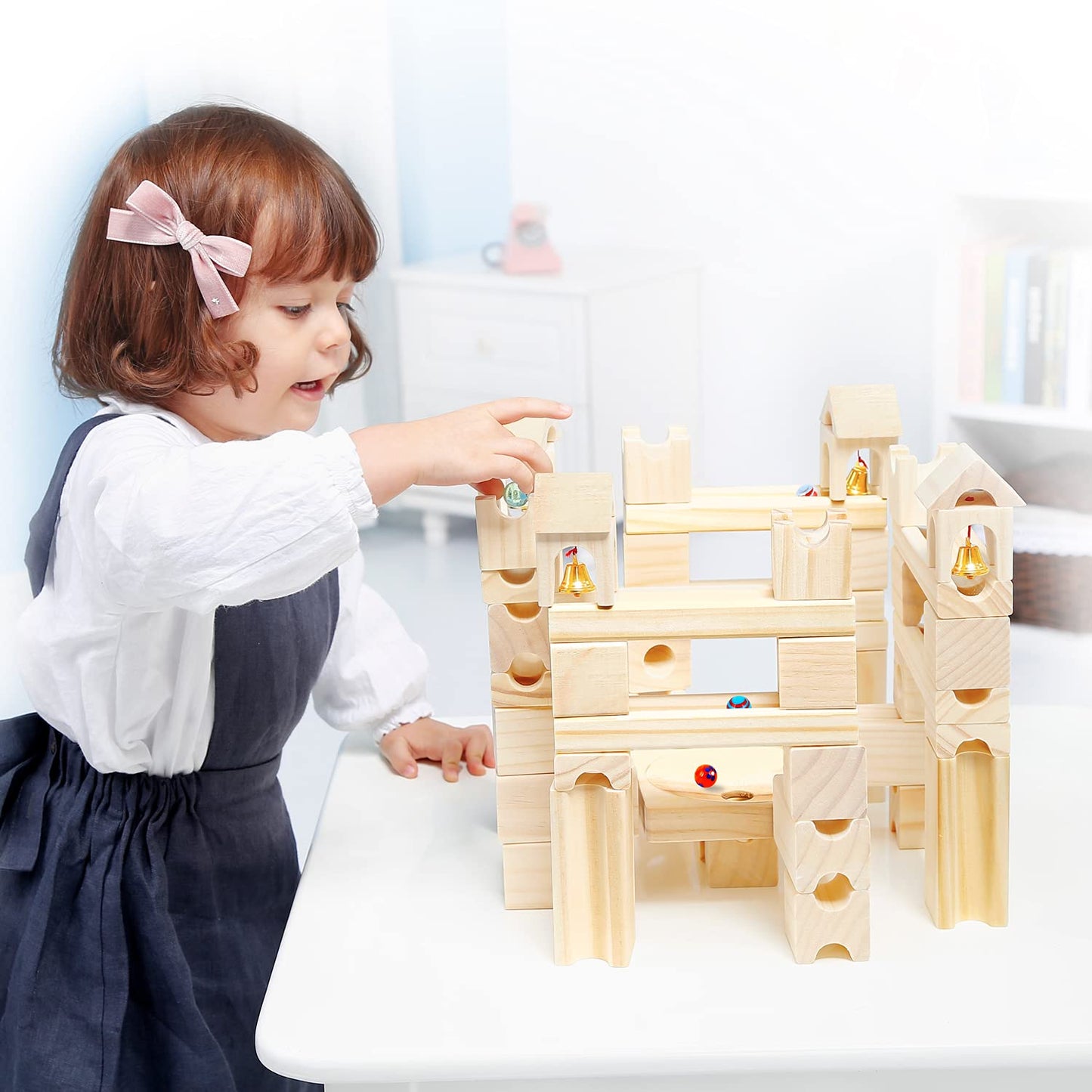 Montessori Murmelbahn aus Naturholz – Kreative 3D-Konstruktion