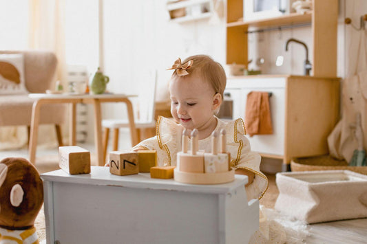 So wählen Sie das perfekte Montessori-Spielzeug für jede Altersgruppe