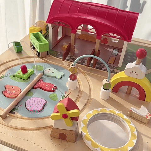 Aktivitätstisch für Kleinkinder im Wohnzimmer