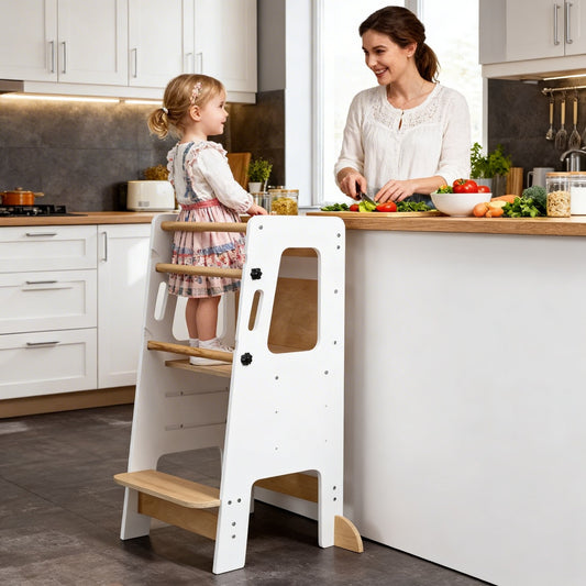 Montessori Lernturm aus Holz in Weiß und Naturholz in der Küche