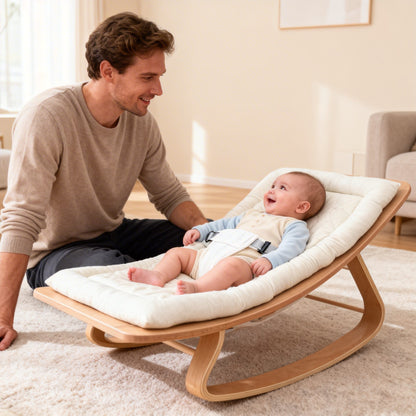 Babywippe im Wohnzimmer mit natürlichem und ruhigem Design