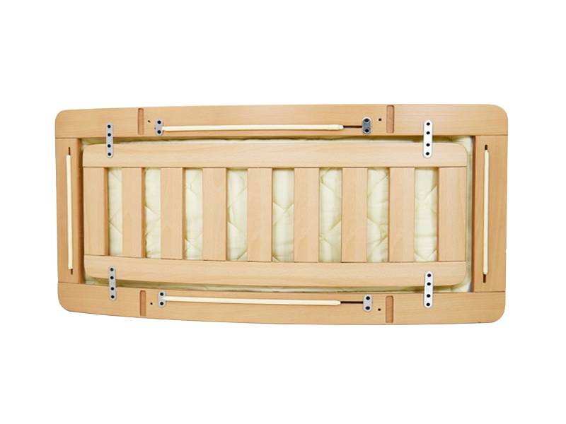 Unterseite mit stabilem Holzträger für zusätzliche Sicherheit