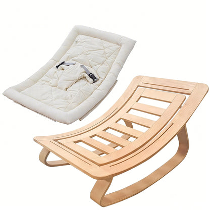 Babyliege mit Holzrahmen und weicher Stoffauflage