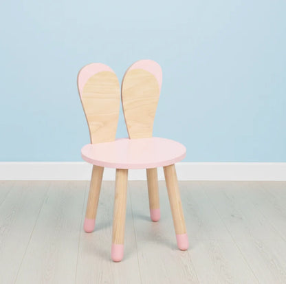 Kinderstuhl aus natürlichem Holzdesign