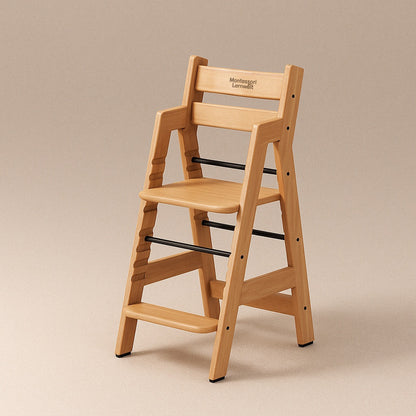 Hochstuhl aus Holz für Babys und Kinder von MontessoriLernwelt mit Tablett und Sicherheitsgurt