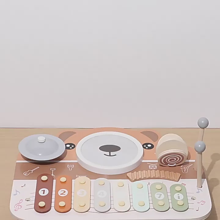 Klaviertasten des 6-in-1 Holz Musikspielzeugs im Detail